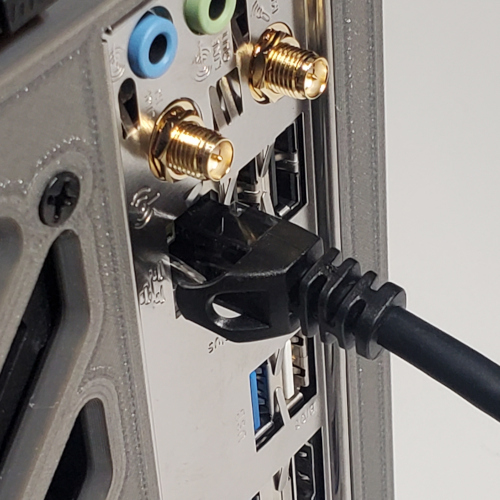 Connecting the network cable to the server